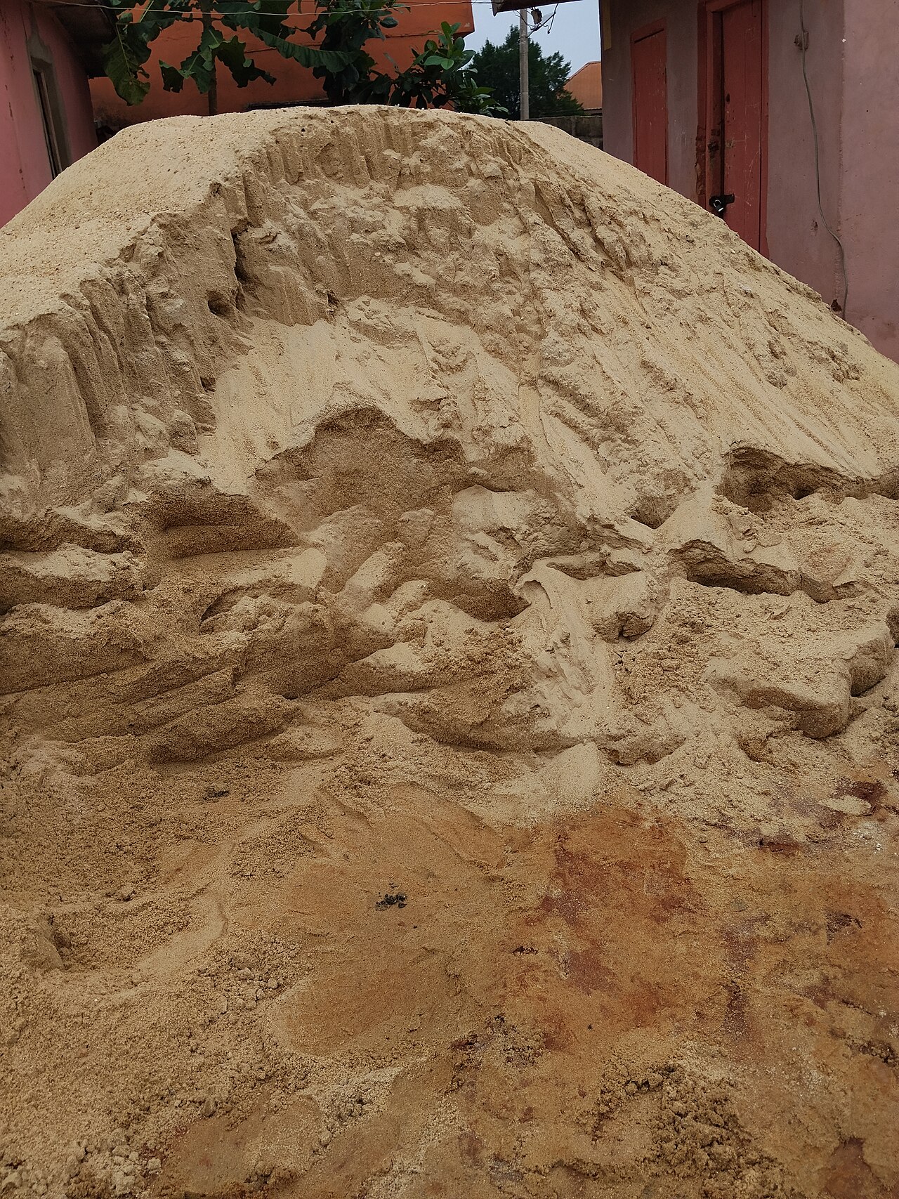 River Sand (Per Ton, Delivered)